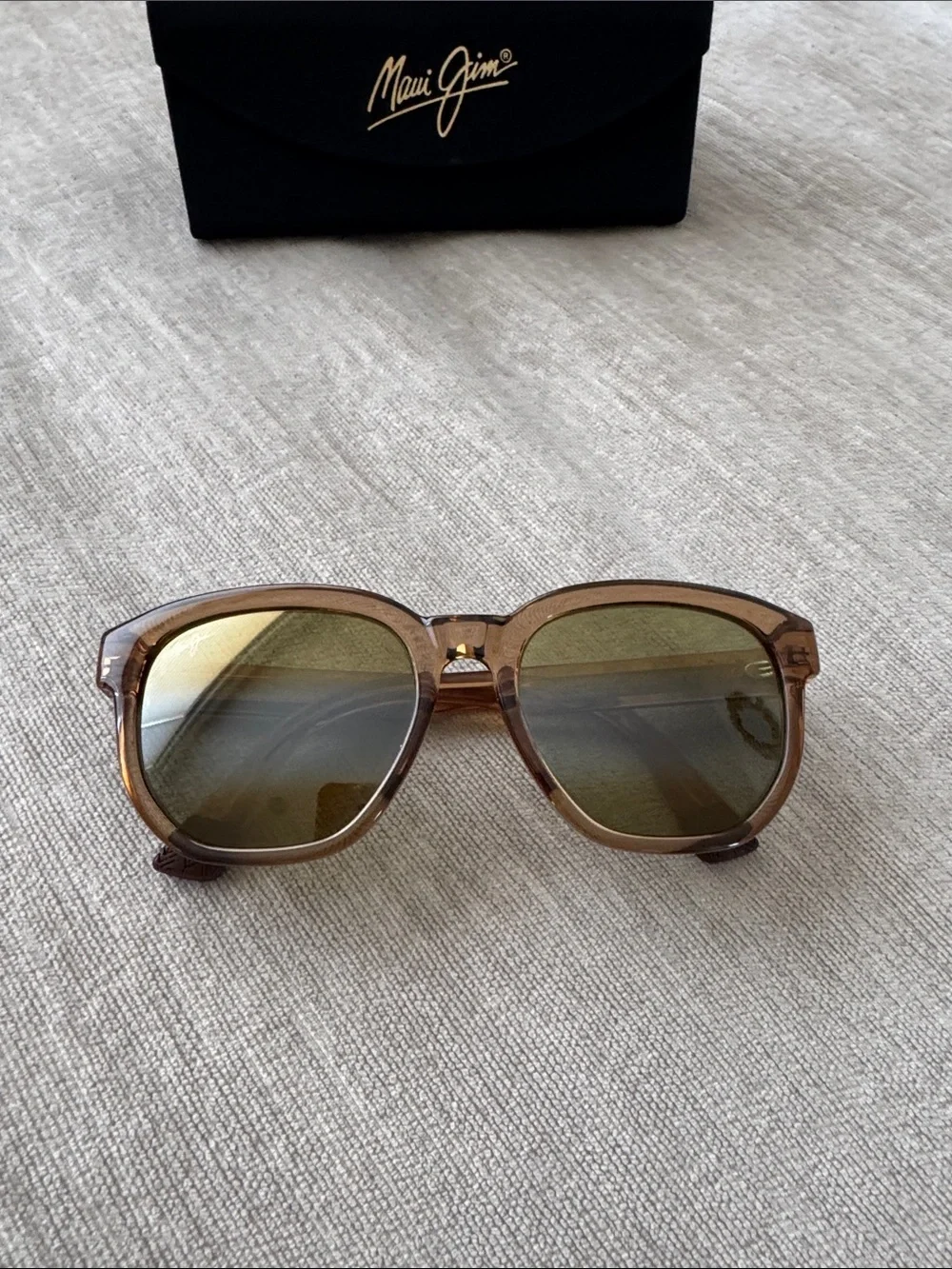Maui Jim Custom Akahai ✨ Like brand new. Unisex